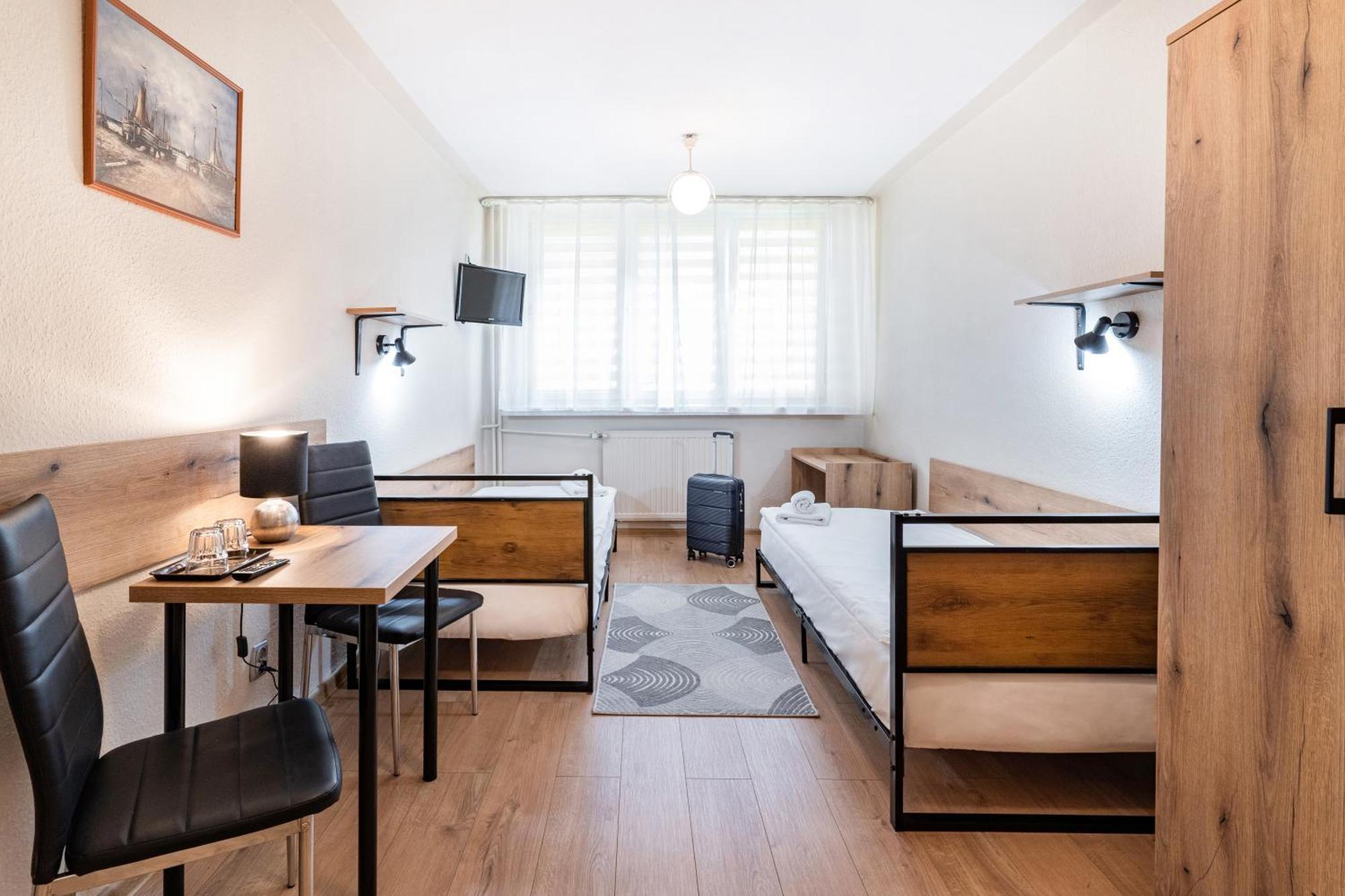 Hotel Alf Краков Экстерьер фото