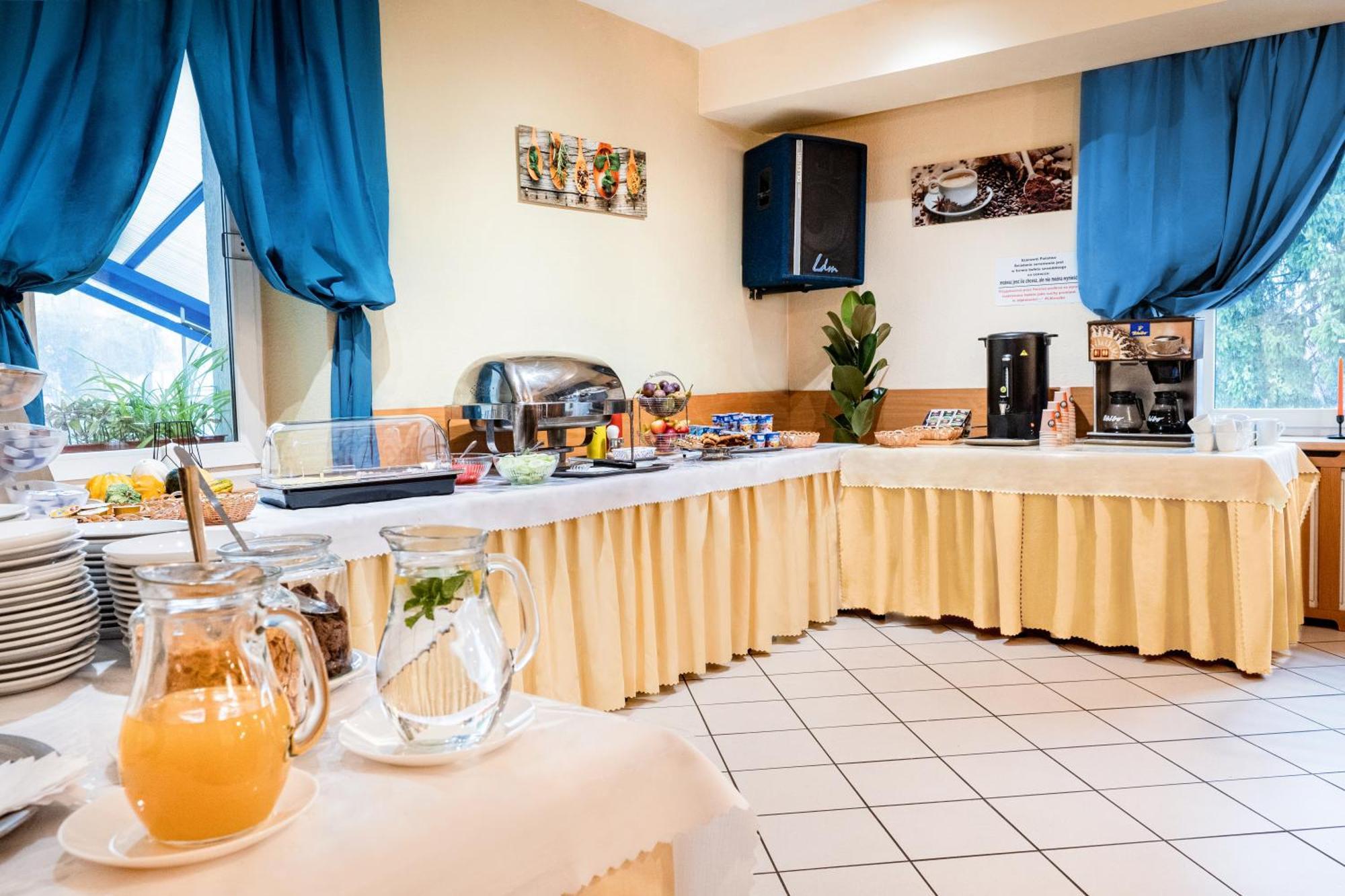 Hotel Alf Краков Экстерьер фото