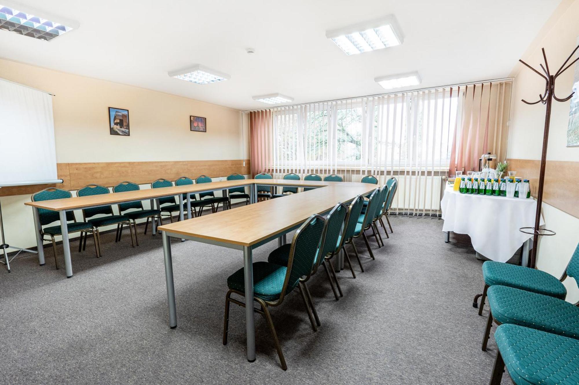 Hotel Alf Краков Экстерьер фото