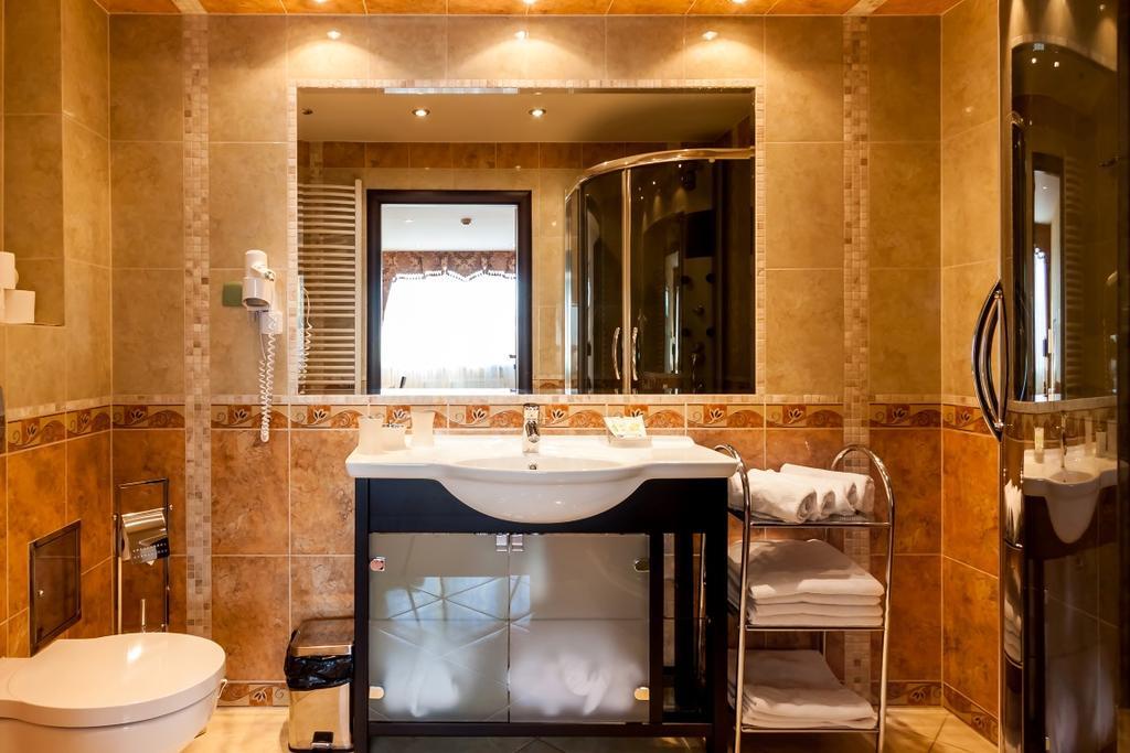 Hotel Alf Краков Экстерьер фото